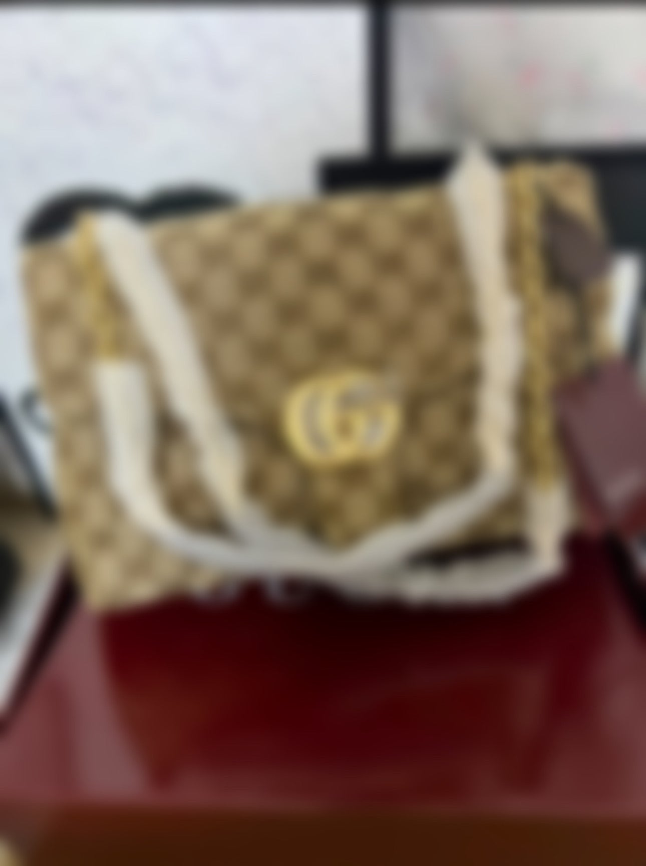 G**** purse